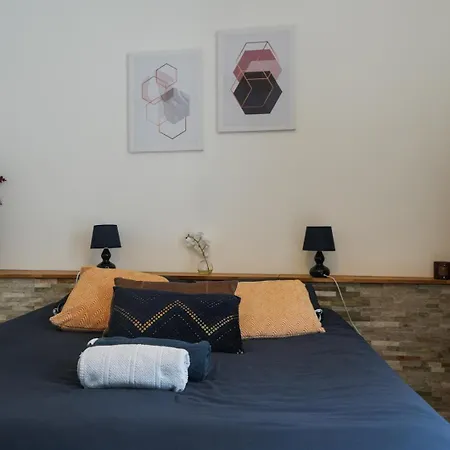 Moderne, Hypercentre De Cholet, Arrivee Autonome ! *