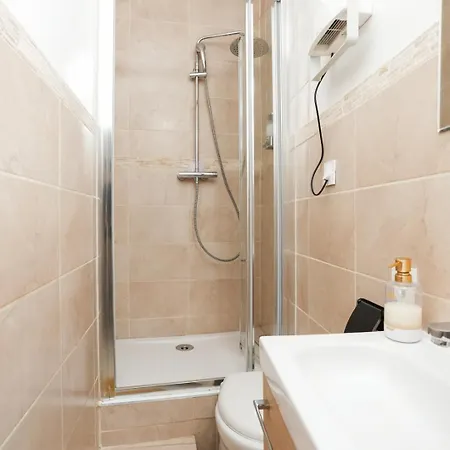 Daire Moderne, Hypercentre De Cholet, Arrivee Autonome ! Cholet