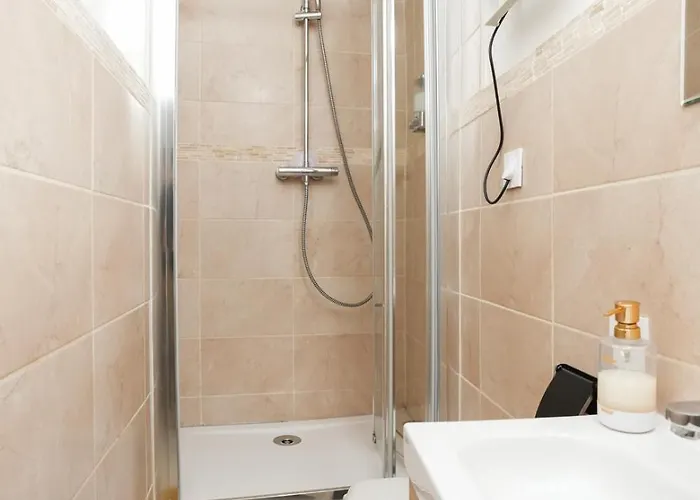 Daire Moderne, Hypercentre De Cholet, Arrivee Autonome ! Cholet