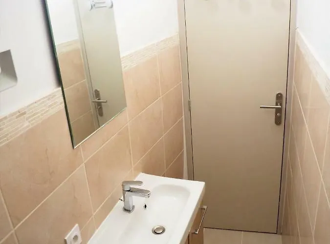 Daire Moderne, Hypercentre De Cholet, Arrivee Autonome ! *